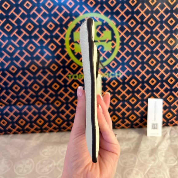 Tory Burch Chelsea Wristlet Bag Meadow Mist Green Gold - Picture 3 of 8